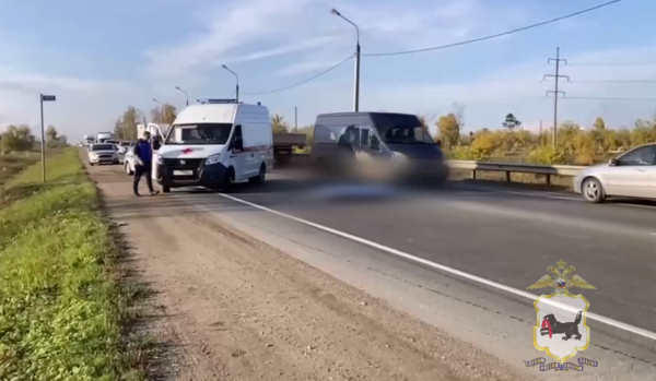  В Иркутской области грузовик сбил насмерть 44-летнего мужчину