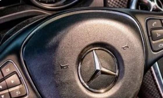  -  Mercedes Benz