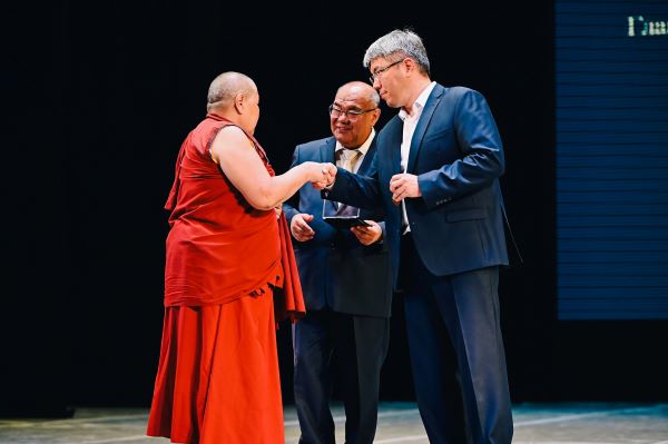 Институт монголоведения, буддологии и тибетологии отметил 100-летний юбилей