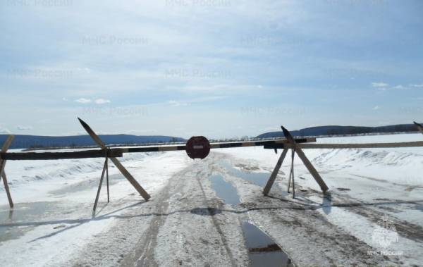 В Иркутской области закрыли две ледовые переправы на Лене 