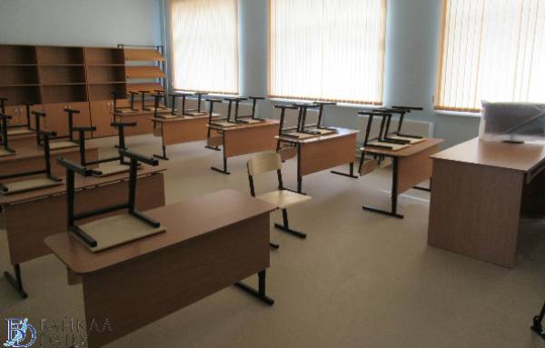 Школы в Бурятии продолжают массово отправлять на карантин