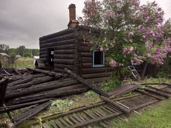 В Иркутской области женщина погибла, спасая на пожаре своё имущество