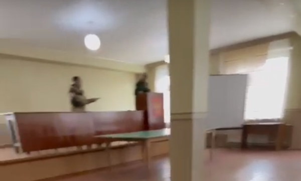 Житель Иркутской области устроил стрельбу в военкомате 