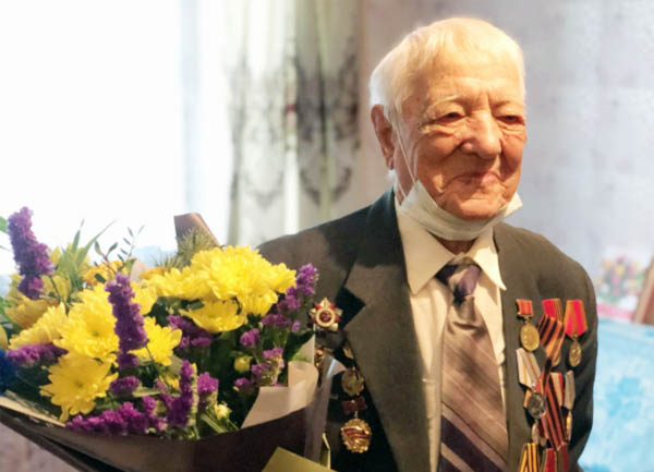 В Ангарске ветеран ВОВ отпраздновал вековой юбилей