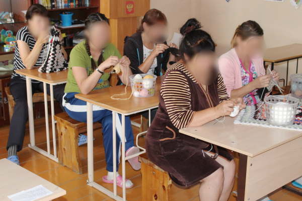 В Улан-Удэ осуждённые посоревновались в вязании салфеток 