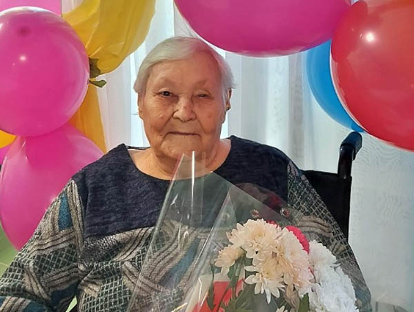 В Иркутской области ветеран труда отпраздновала 95-летие