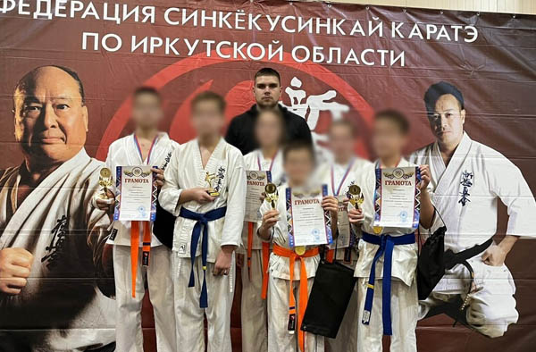 Юные каратисты Бурятии успешно выступили в Иркутске