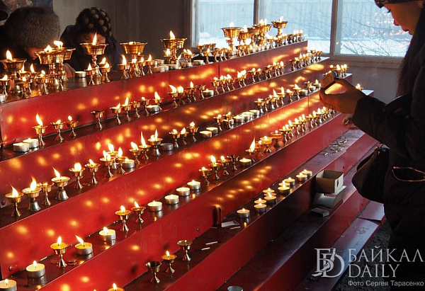 Буддисты России отметят праздник «Тысячи лампад»