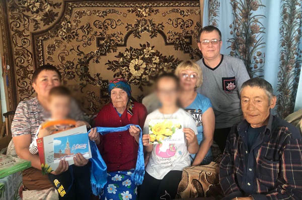В Бурятии ветеран труда отметила 90-летний юбилей