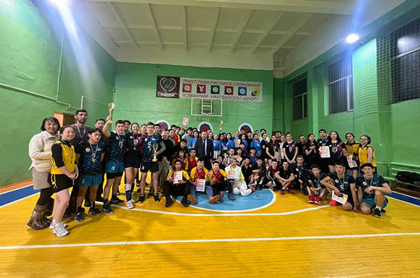 Студенты ссузов Бурятии провели турнир по волейболу