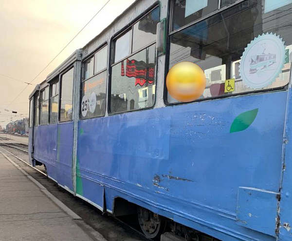  В Улан-Удэ врач спасла в трамвае девушку с эпилепсией
