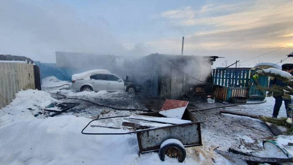 На пожаре в Иркутской области погибли женщина и ребёнок 