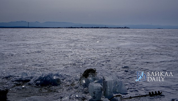 На Селенге в Улан-Удэ рыбака унесло на льдине 