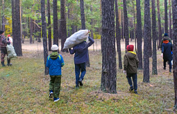 В Бурятии дети пристыдили взрослых за мусор в лесу