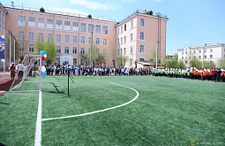 В одной из школ Улан-Удэ открыли новый стадион