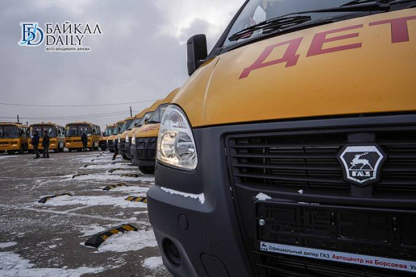 В Бурятии сельчан возмутил простой школьных автобусов