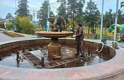 В Улан-Удэ начали откачивать воду из фонтанов