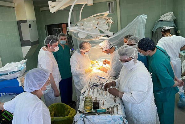 В Иркутске впервые выполнили «родственную» трансплантацию печени