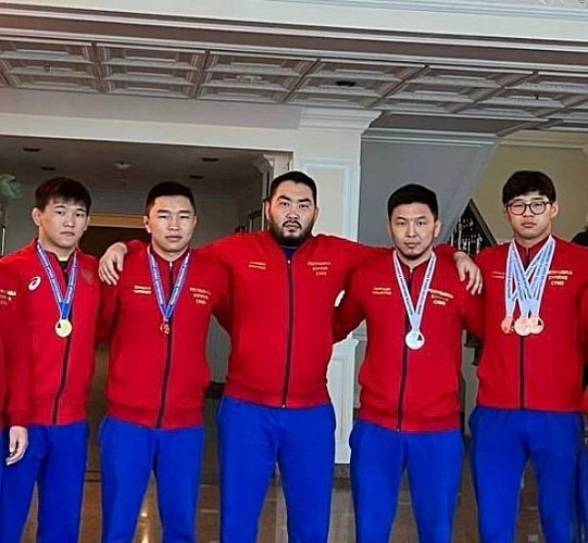 Сумоисты Бурятии завоевали шесть медалей на соревнованиях в Орле