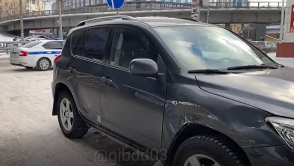 В Улан-Удэ пьяный водитель пытался удрать от сотрудников ДПС