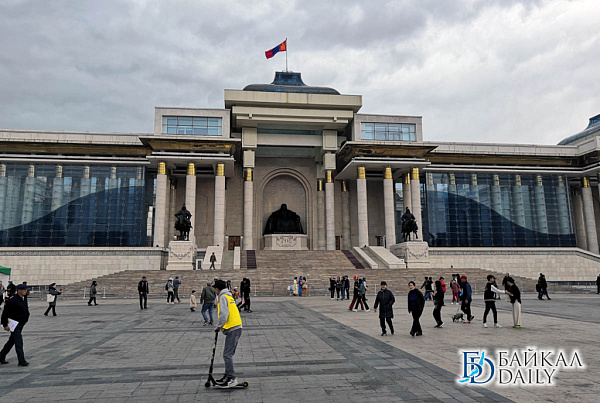 Хурал Монголии увеличит число депутатов до 126