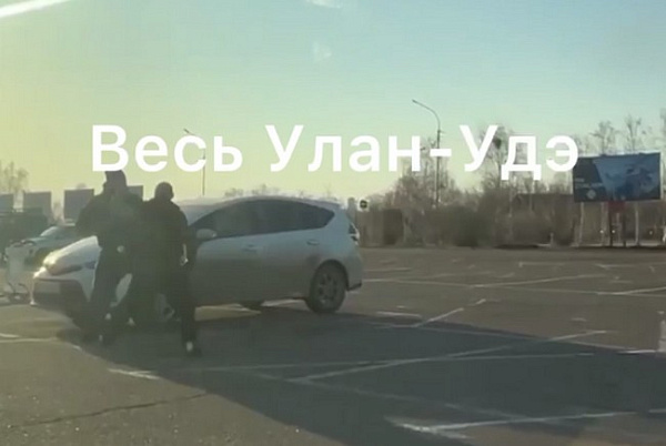 Не поделили пассажира: В аэропорту «Байкал» таксисты избили конкурента