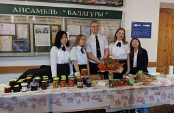 В Улан-Удэ студенты колледжа организовали благотворительную ярмарку