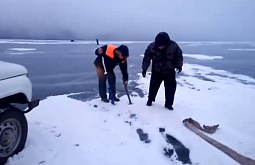 На Байкале во время непогоды спасли 14 туристов, ещё трое пропали 