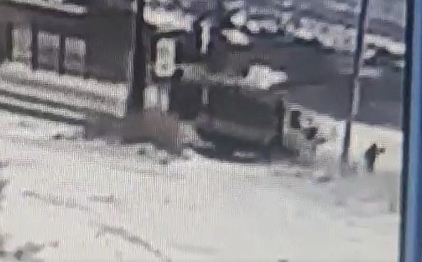 В Улан-Удэ грузовик сбил школьника