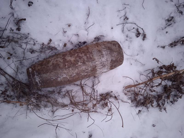 В Улан-Удэ супруги во время прогулки нашли снаряд 